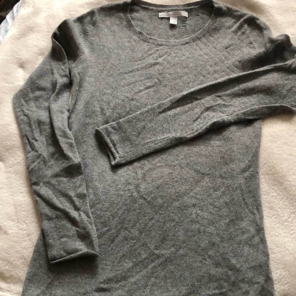 Old Navy sweater